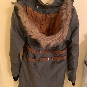 Legendary Whitetails Jackets & Coats - Army green winter jacket with faux fur hood Legendary Whitetails Jackets & Coats - Army green winter jacket with faux fur hood